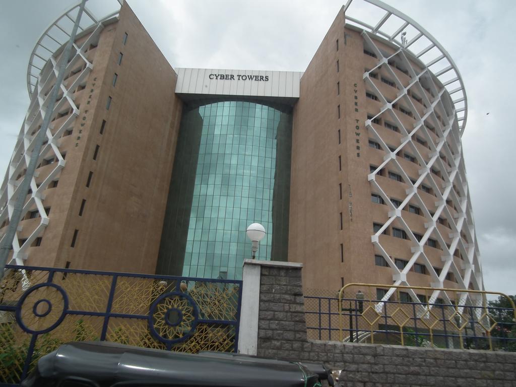 Hitech Shilparamam Guest House Hyderabad Ngoại thất bức ảnh